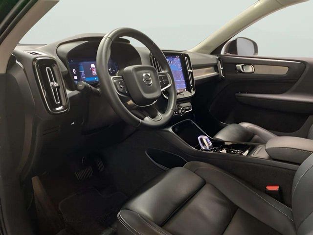 2025 Volvo XC40 B5 Plus Bright Theme Dallas TX