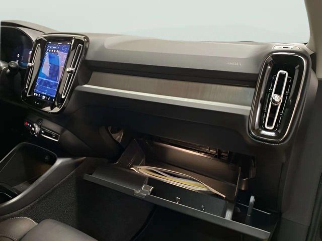 2025 Volvo XC40 B5 Plus Bright Theme Dallas TX