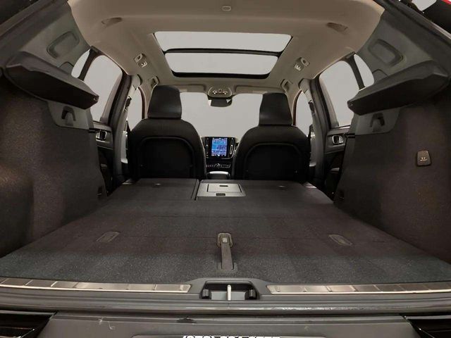 2025 Volvo XC40 B5 Plus Bright Theme Dallas TX