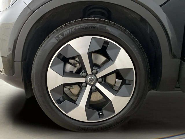 2025 Volvo XC40 B5 Plus Bright Theme Dallas TX