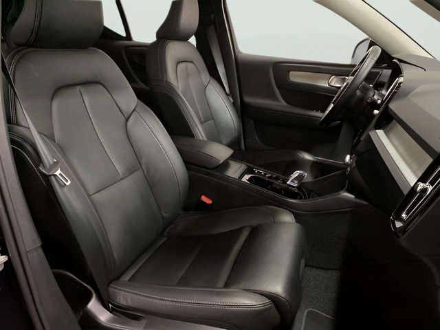 2025 Volvo XC40 B5 Plus Bright Theme Dallas TX