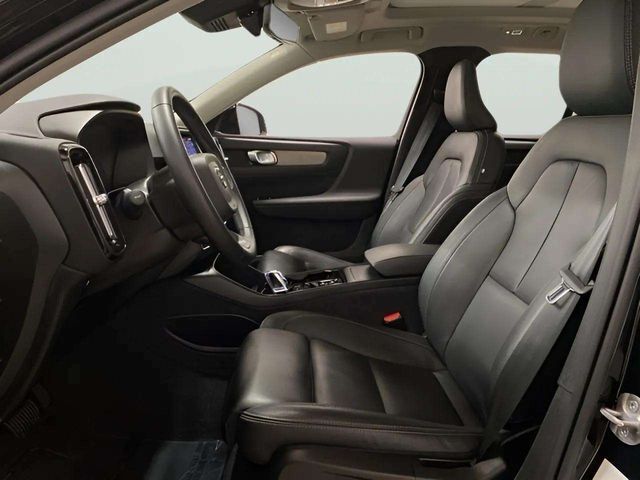 2025 Volvo XC40 B5 Plus Bright Theme Dallas TX