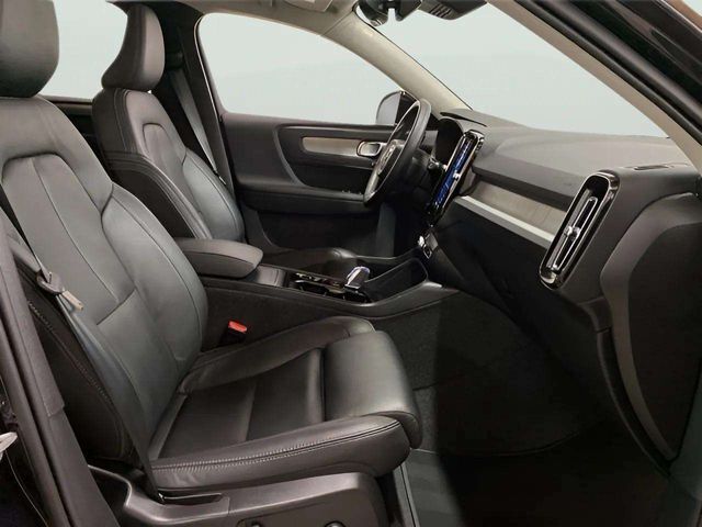 2025 Volvo XC40 B5 Plus Bright Theme Dallas TX