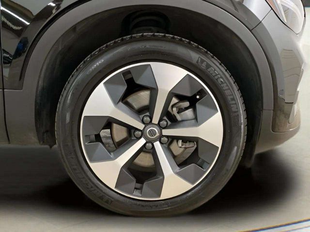 2025 Volvo XC40 B5 Plus Bright Theme Dallas TX