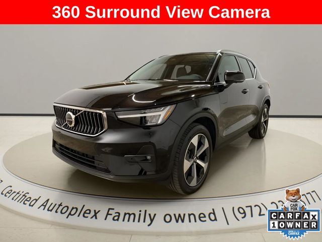 2025 Volvo XC40 B5 Plus Bright Theme