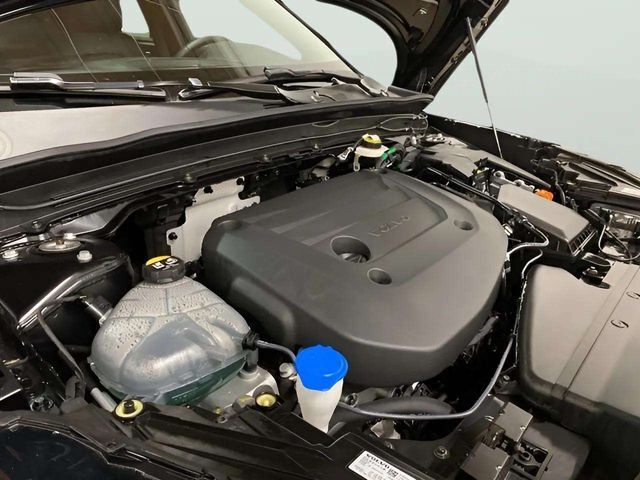 2025 Volvo XC40 B5 Plus Bright Theme Dallas TX