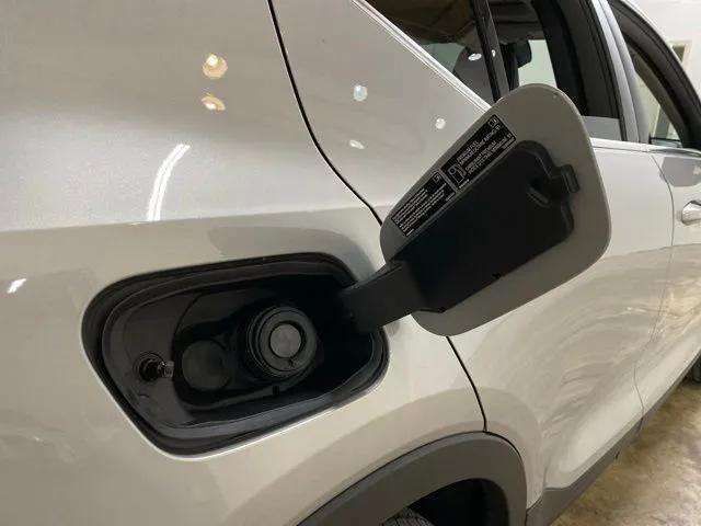 2025 Volvo XC40 B5 Plus Bright Theme Dallas TX