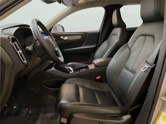 2025 Volvo XC40 B5 Plus Bright Theme Dallas TX