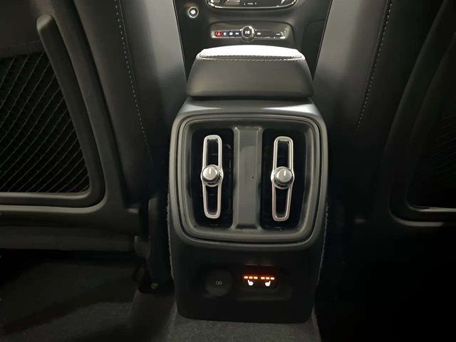 2025 Volvo XC40 B5 Plus Bright Theme Dallas TX