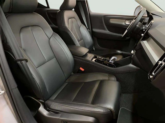 2025 Volvo XC40 B5 Plus Bright Theme Dallas TX