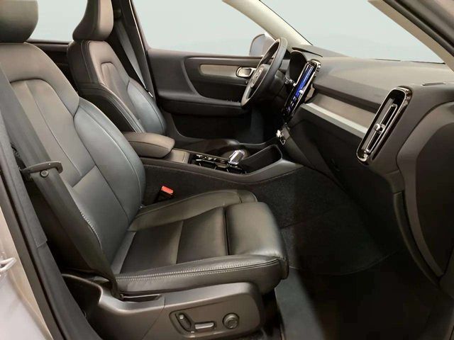 2025 Volvo XC40 B5 Plus Bright Theme Dallas TX