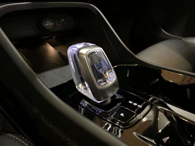 2025 Volvo XC40 B5 Plus Bright Theme Dallas TX