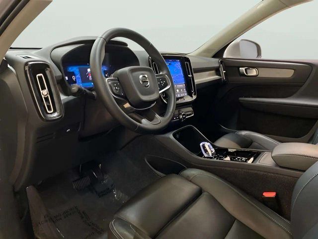 2025 Volvo XC40 B5 Plus Bright Theme Dallas TX