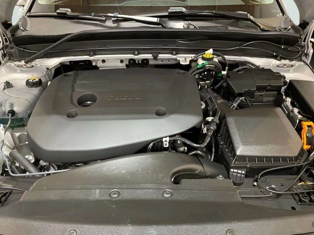 2025 Volvo XC40 B5 Plus Bright Theme Dallas TX