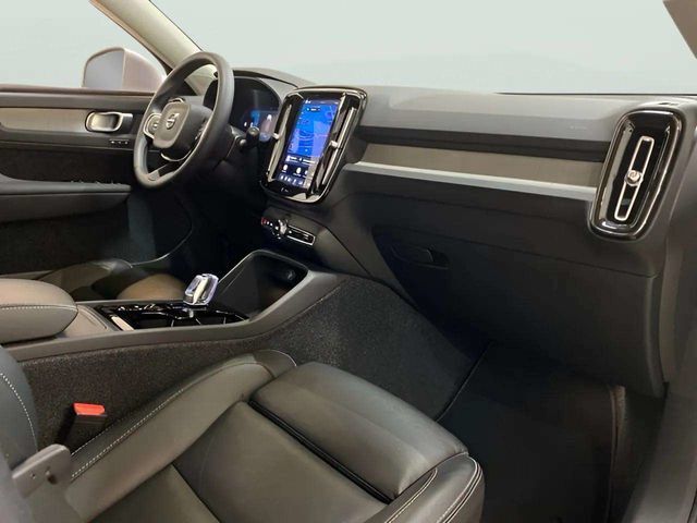 2025 Volvo XC40 B5 Plus Bright Theme Dallas TX