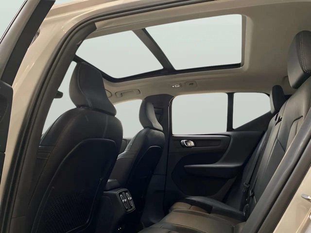 2025 Volvo XC40 B5 Plus Bright Theme Dallas TX
