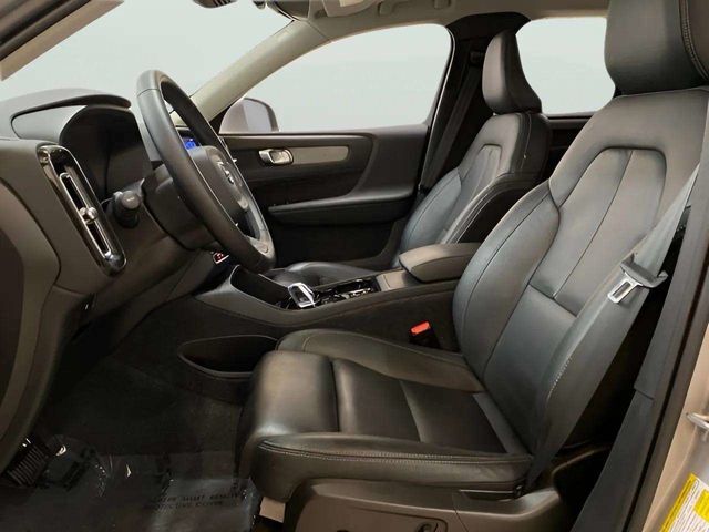 2025 Volvo XC40 B5 Plus Bright Theme Dallas TX