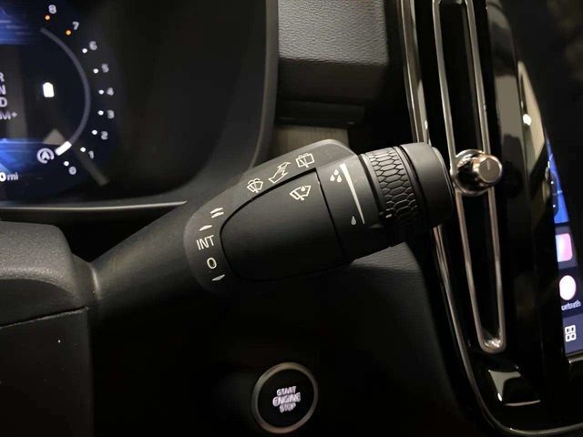 2025 Volvo XC40 B5 Plus Bright Theme Dallas TX