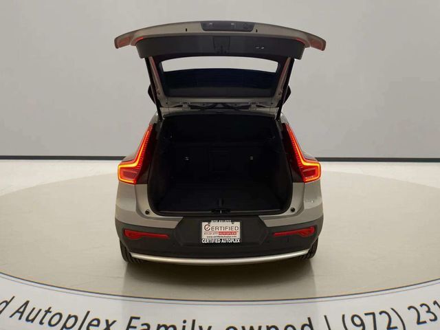 2025 Volvo XC40 B5 Plus Bright Theme Dallas TX