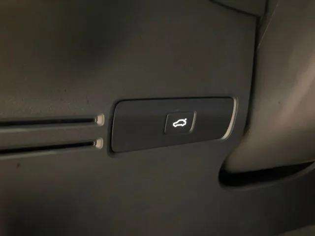 2025 Volvo XC40 B5 Plus Bright Theme Dallas TX
