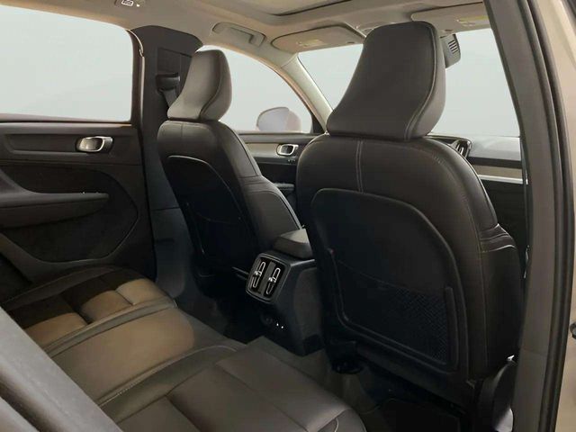 2025 Volvo XC40 B5 Plus Bright Theme Dallas TX