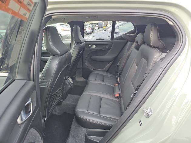 2025 Volvo XC40 B5 Plus Bright Theme Bend OR