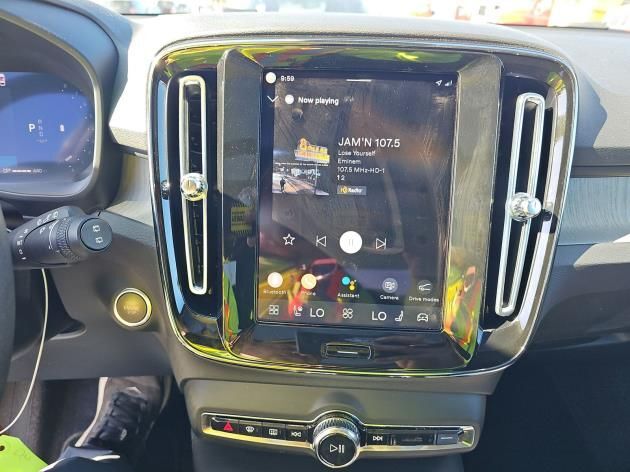 2025 Volvo XC40 B5 Plus Bright Theme Surround View Camera Park Assist Portland OR