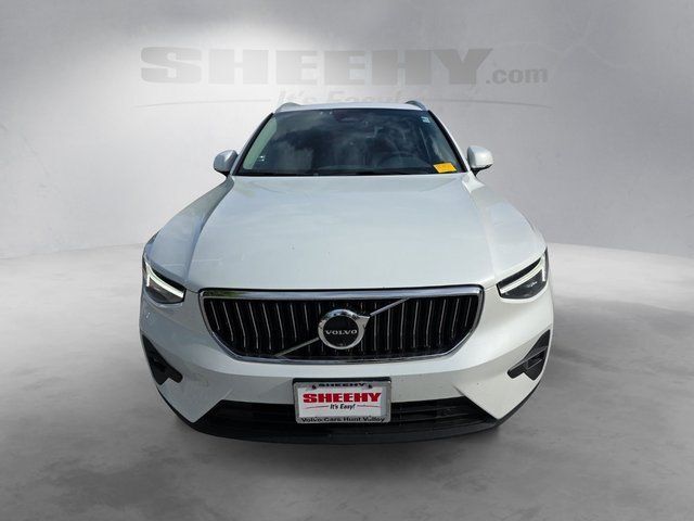 2025 Volvo XC40 B5 Plus Bright Theme Hunt Valley MD