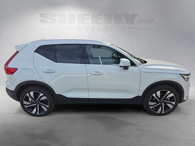 2025 Volvo XC40 B5 Plus Bright Theme Hunt Valley MD