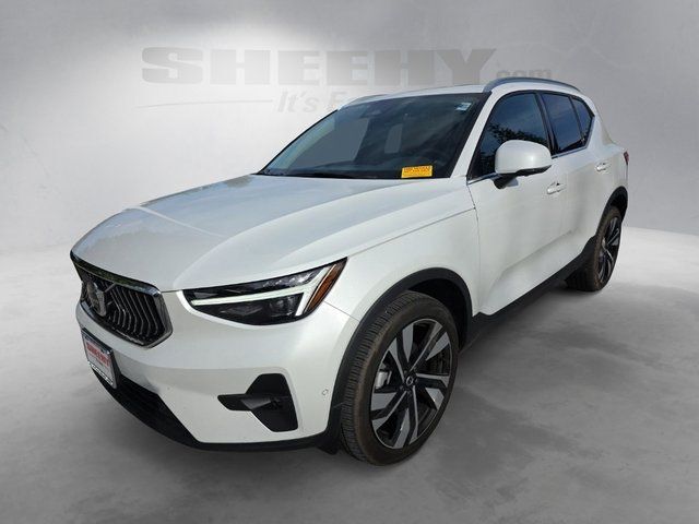 2025 Volvo XC40 B5 Plus Bright Theme Hunt Valley MD