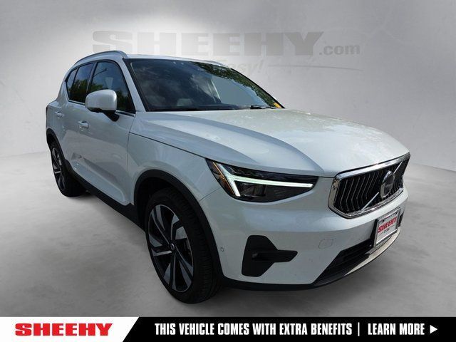 2025 Volvo XC40 B5 Plus Bright Theme Hunt Valley MD