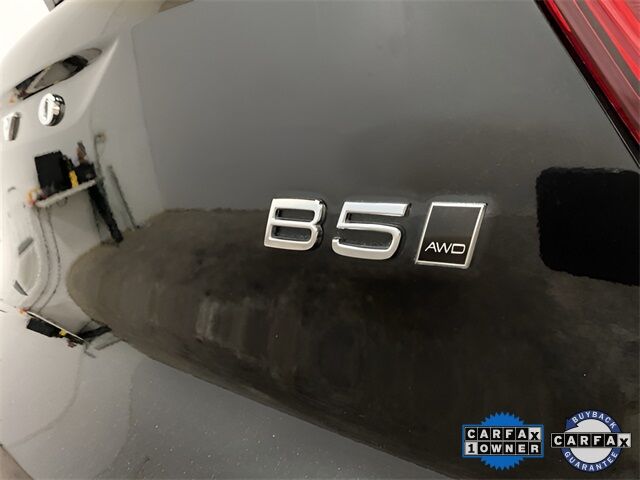 2025 Volvo XC40 B5 Plus Dark Theme Dallas TX
