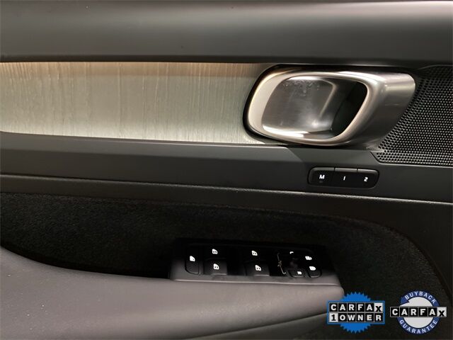 2025 Volvo XC40 B5 Plus Dark Theme Dallas TX