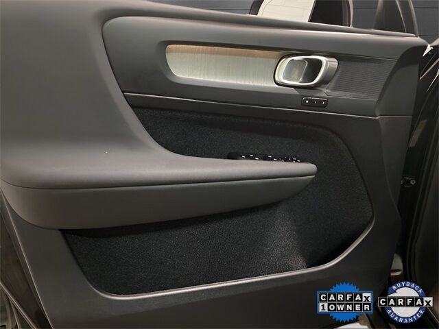 2025 Volvo XC40 B5 Plus Dark Theme Dallas TX