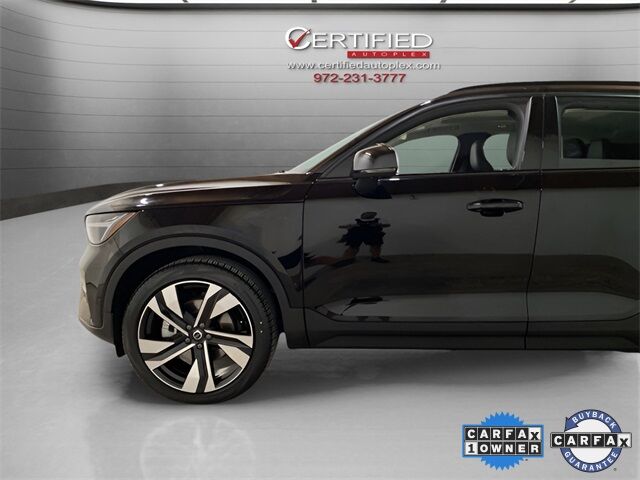 2025 Volvo XC40 B5 Plus Dark Theme Dallas TX