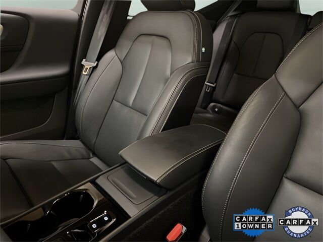 2025 Volvo XC40 B5 Plus Dark Theme Dallas TX