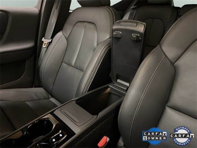 2025 Volvo XC40 B5 Plus Dark Theme Dallas TX