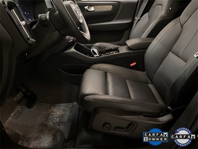 2025 Volvo XC40 B5 Plus Dark Theme Dallas TX