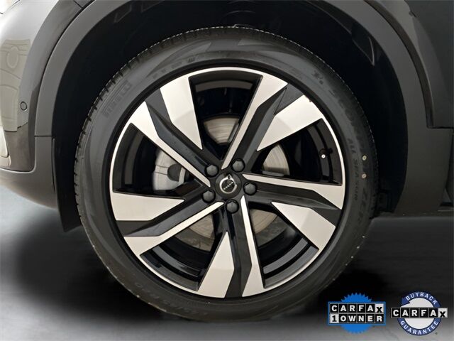 2025 Volvo XC40 B5 Plus Dark Theme Dallas TX