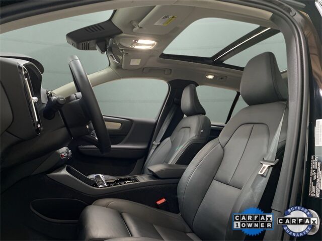 2025 Volvo XC40 B5 Plus Dark Theme Dallas TX