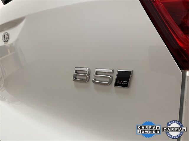 2025 Volvo XC40 B5 Plus Dark Theme Dallas TX