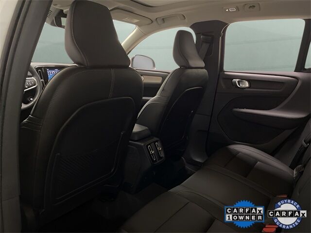 2025 Volvo XC40 B5 Plus Dark Theme Dallas TX