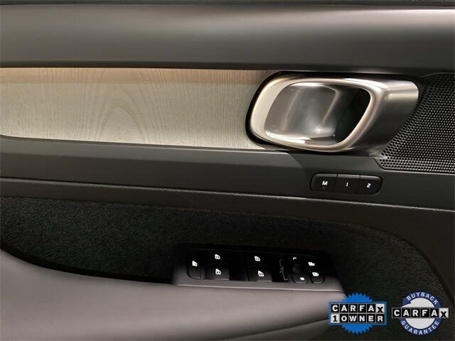 2025 Volvo XC40 B5 Plus Dark Theme Dallas TX