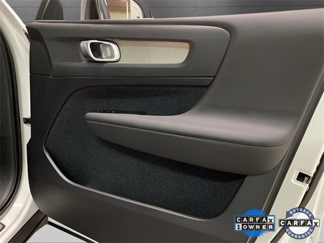 2025 Volvo XC40 B5 Plus Dark Theme Dallas TX