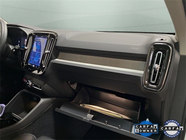 2025 Volvo XC40 B5 Plus Dark Theme Dallas TX
