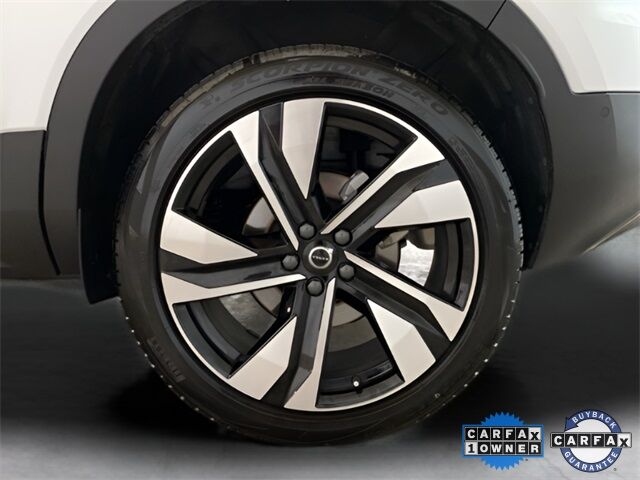 2025 Volvo XC40 B5 Plus Dark Theme Dallas TX