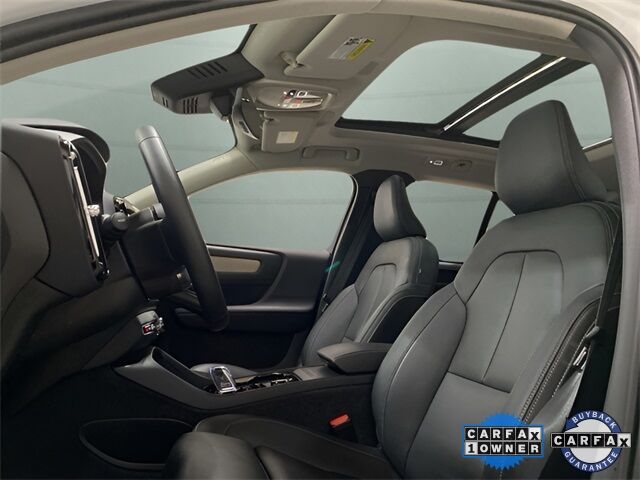 2025 Volvo XC40 B5 Plus Dark Theme Dallas TX