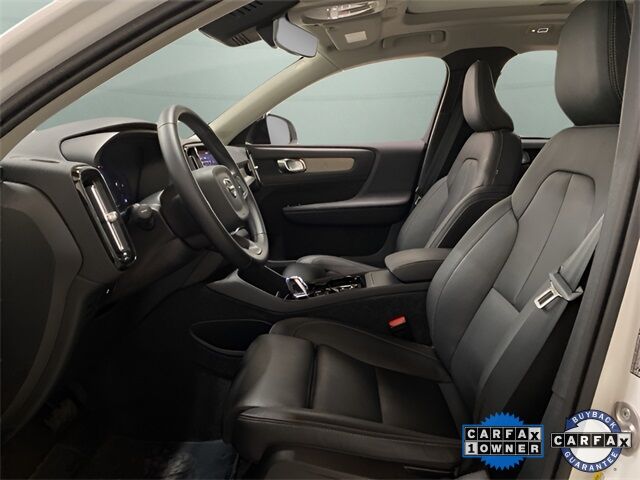 2025 Volvo XC40 B5 Plus Dark Theme Dallas TX