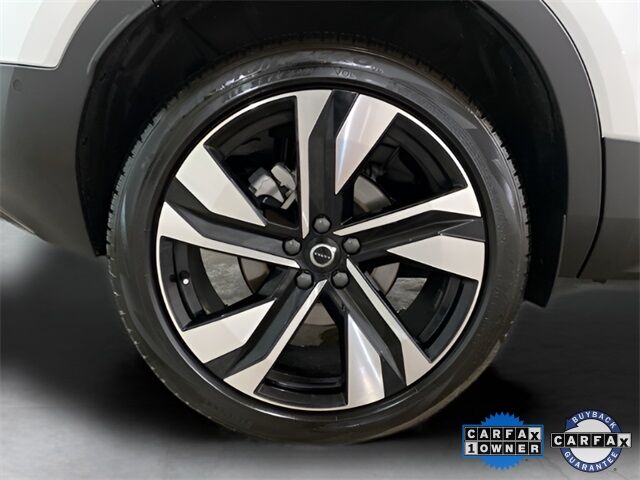 2025 Volvo XC40 B5 Plus Dark Theme Dallas TX