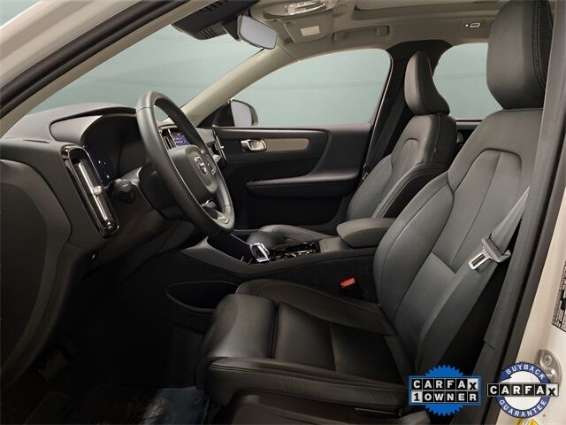 2025 Volvo XC40 B5 Plus Dark Theme Dallas TX